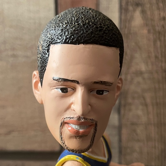 KLAY THOMPSON Golden State Warriors FoCo LEGENDS OF THE COURT 96/2015 BOBBLEHEAD - Picture 5 of 9